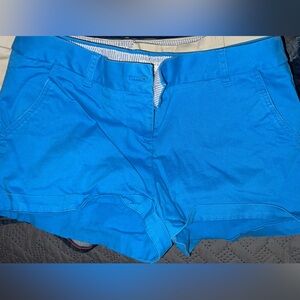 Southern Tide Women Shorts. 5’ length and has a stretch to them.